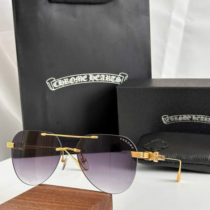 Picture of Chrome Hearts Sunglasses _SKUfw68404826fw